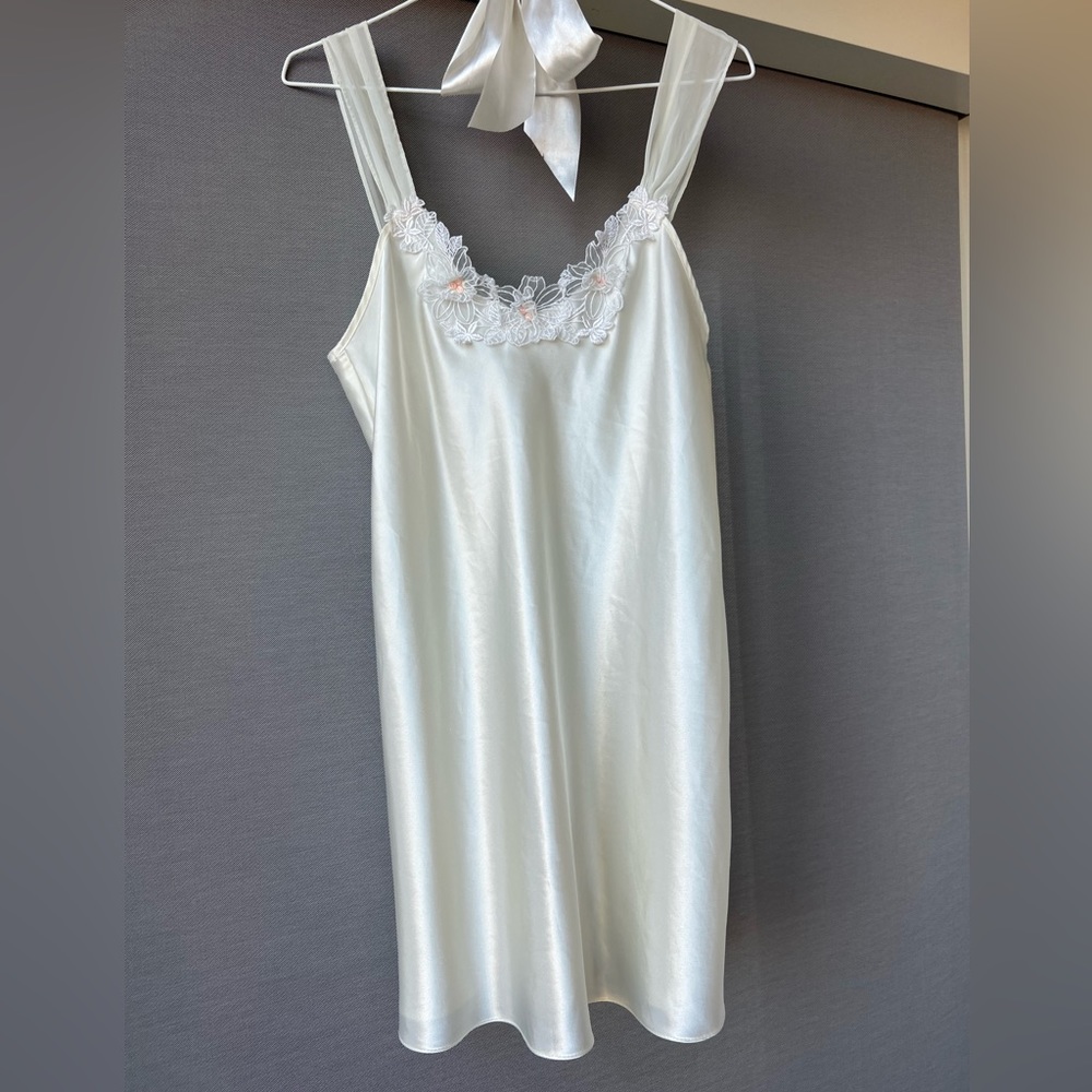 California Dynasty Babydoll Slip Dress (size M) in Cream with Floral Decal